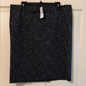 LOFT Black and Gray Leopard-Print Pencil Skirt